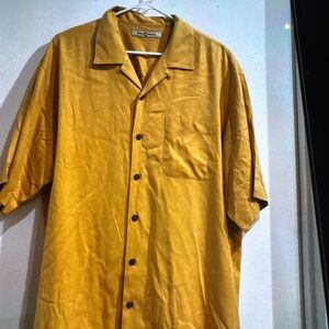 Tommy Bahama vintage style 100% silk  sz L